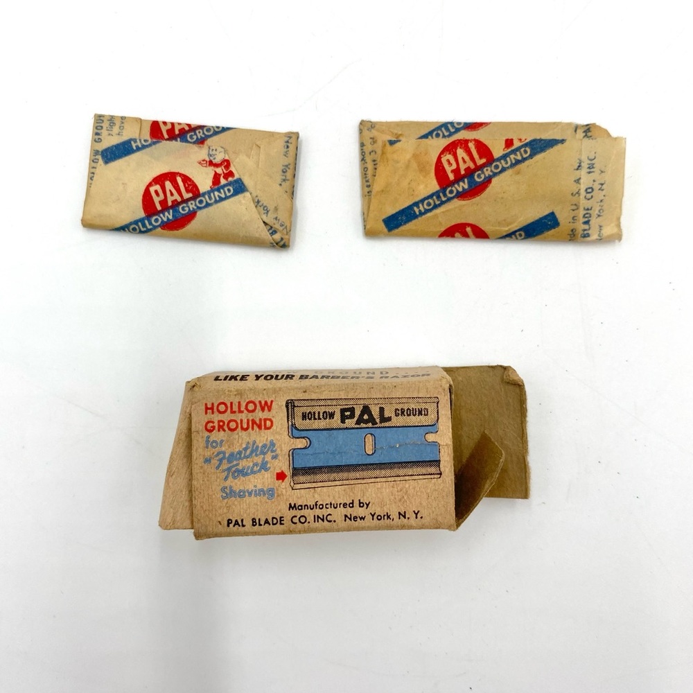 Vintage GEM Micromatic Single Edge Safety Razor Set With Case Two Razor Blades. - Picture 8 of 10